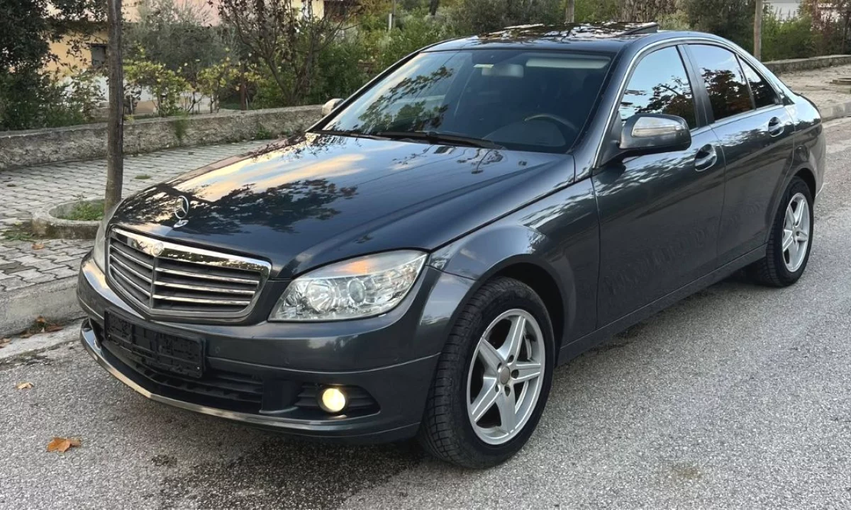 Auto in Vendita a Tirana, Mercedes-Benz, 2008 Diesel,Kambio Manual Pagamento 4,800  Euro.