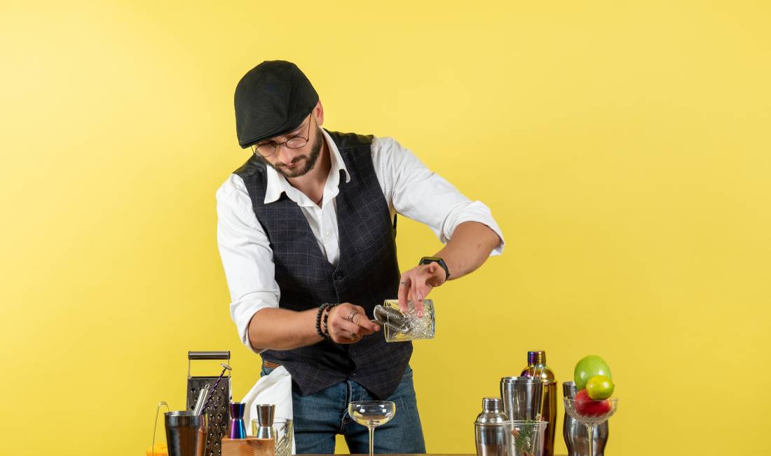 Njoftime Pune ne Tirane, Profesioni Kamarier/e-banakier/e , Pa Eksperience, Pagesa 50,000  Leke.