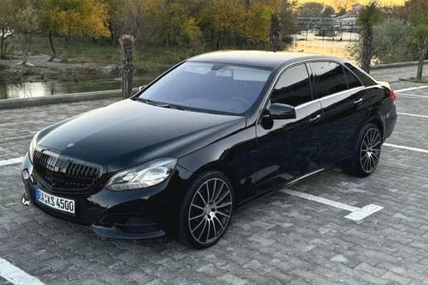 Auto in Vendita a Tirana - 12,500 Euro