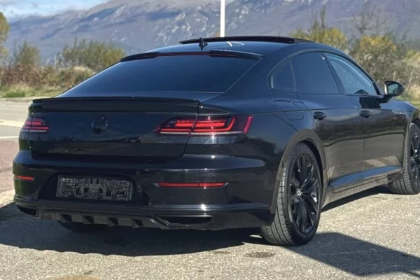 Auto in Vendita a Tirana - 22,000 Euro