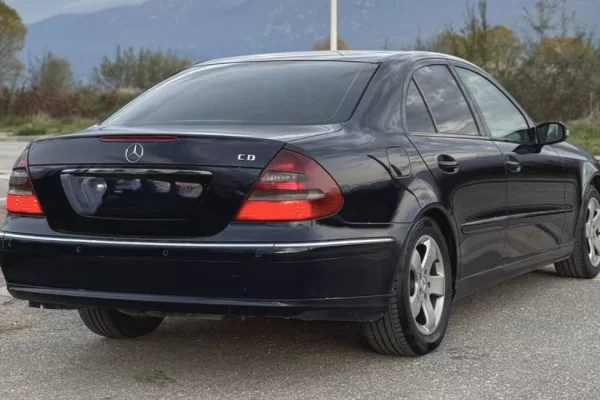 Auto in Vendita a Tirana - 3,900 Euro