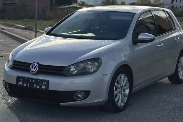 Auto in Vendita a Tirana - 6,800 Euro