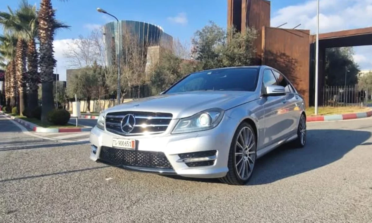 Auto in Vendita a Tirana, Mercedes-Benz, 2012 gasoline-gas,Kambio Automatik Pagamento 7,000  Euro.