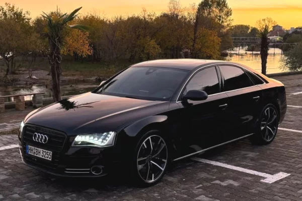 Auto in Vendita a Tirana - 13,500 Euro