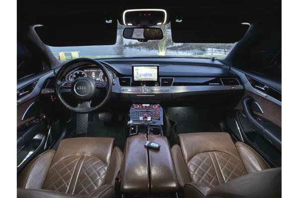 Auto in Vendita a Tirana - 13,500 Euro