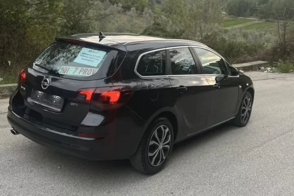 Auto in Vendita a Tirana - 4,800 Euro