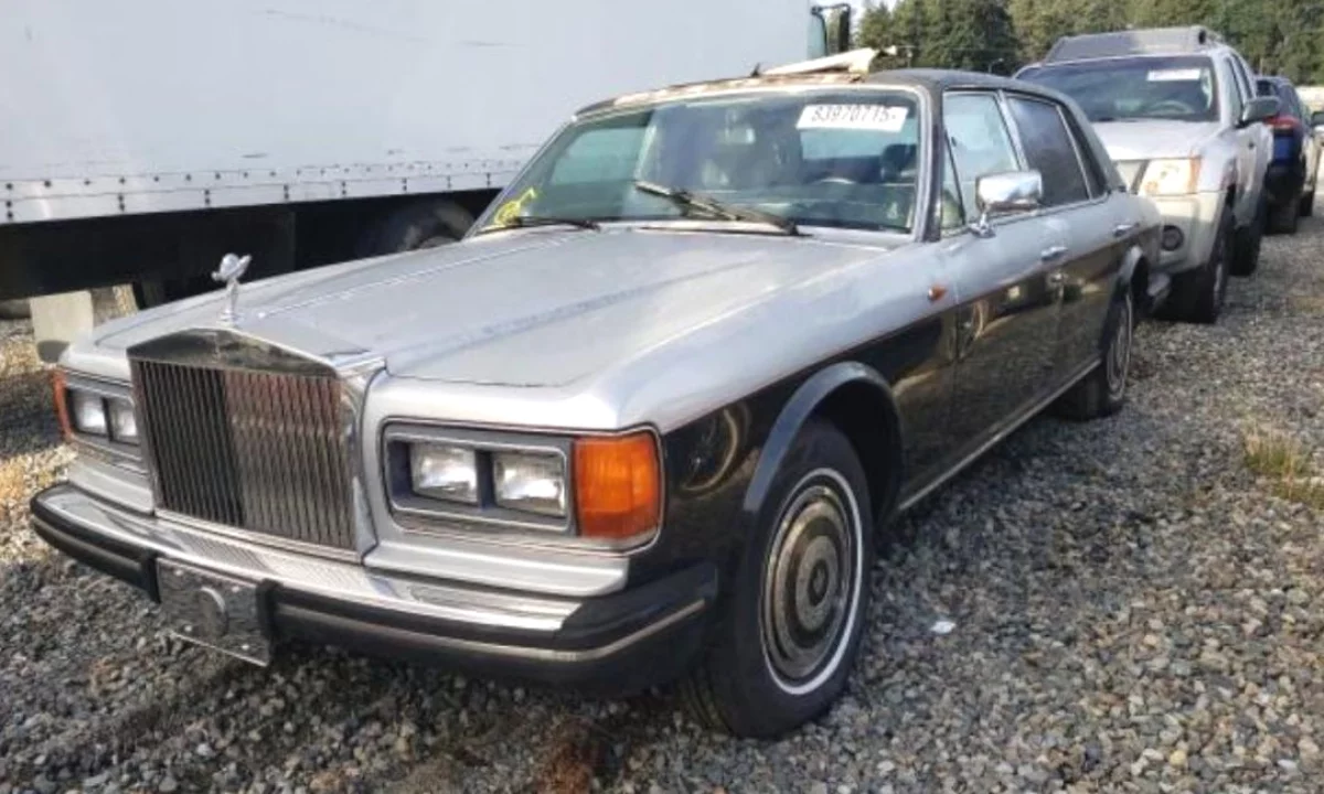 Auto in Vendita a Tirana, Rolls-Royce, 1990 Diesel,Kambio Automatik Pagamento 13,900  Euro.