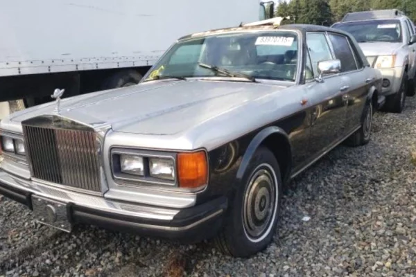 Auto in Vendita a Tirana - 13,900 Euro