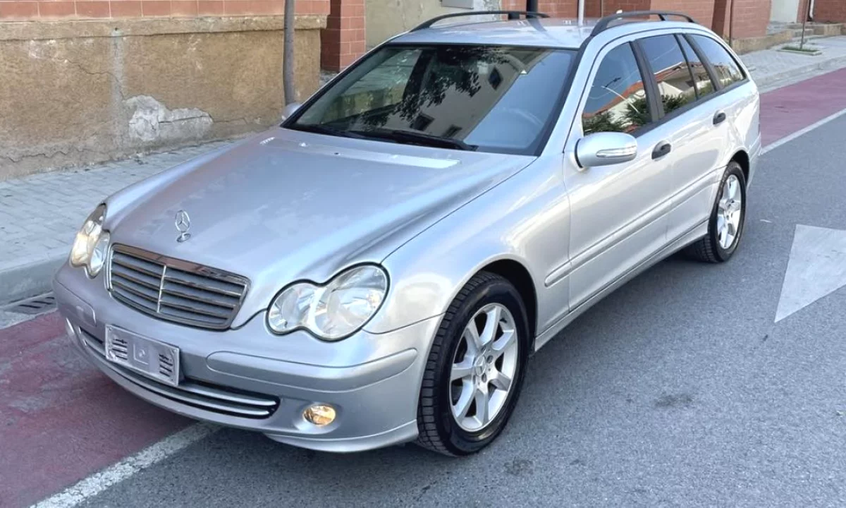Auto in Vendita a Tirana, Mercedes-Benz, 2006 Diesel,Kambio Automatik Pagamento 3,900  Euro.