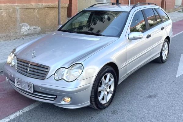 Auto in Vendita a Tirana - 3,900 Euro