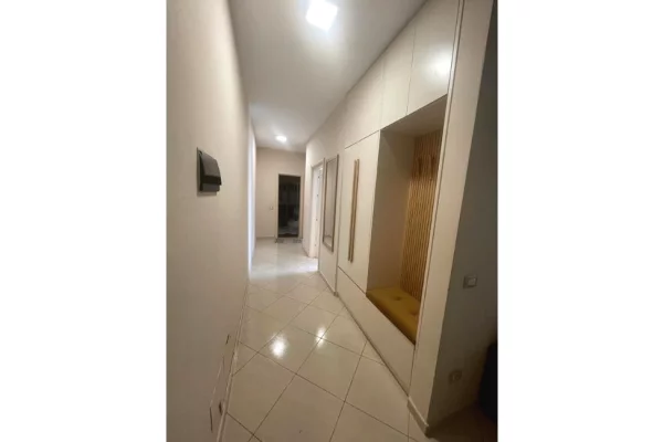 Shtepi me qera Apartament ne Tirane, 2+1, Mobilimi E mobiluar, Pagesa 700  Euro.