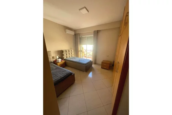 Shtepi me qera Apartament ne Tirane, 2+1, Mobilimi E mobiluar, Pagesa 700  Euro.