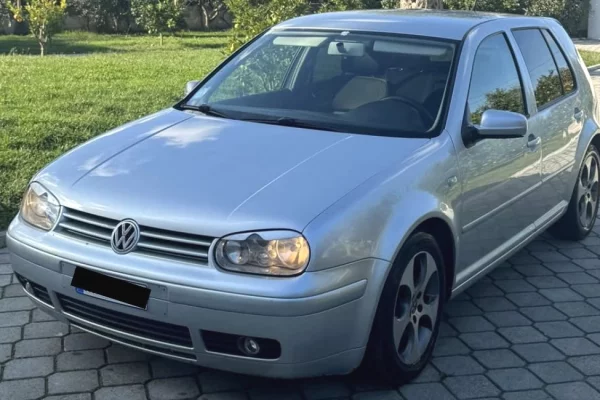 Auto in Vendita a Tirana - 2,500 Euro