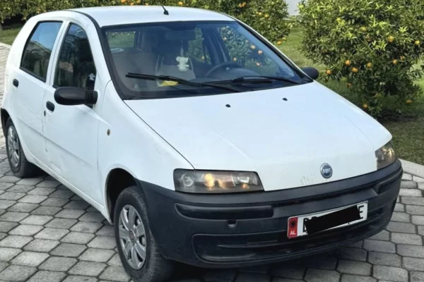 Auto in Vendita a Tirana - 1,400 Euro