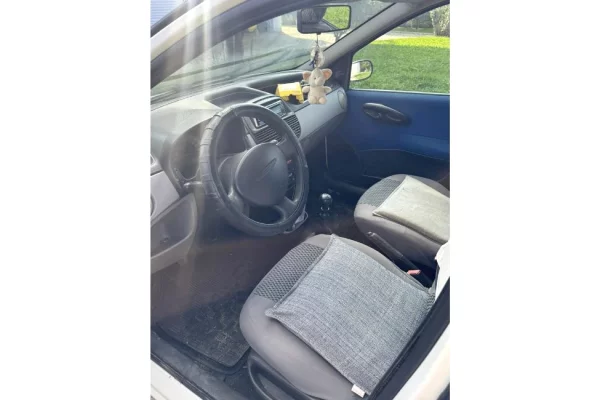 Auto in Vendita a Tirana - 1,400 Euro