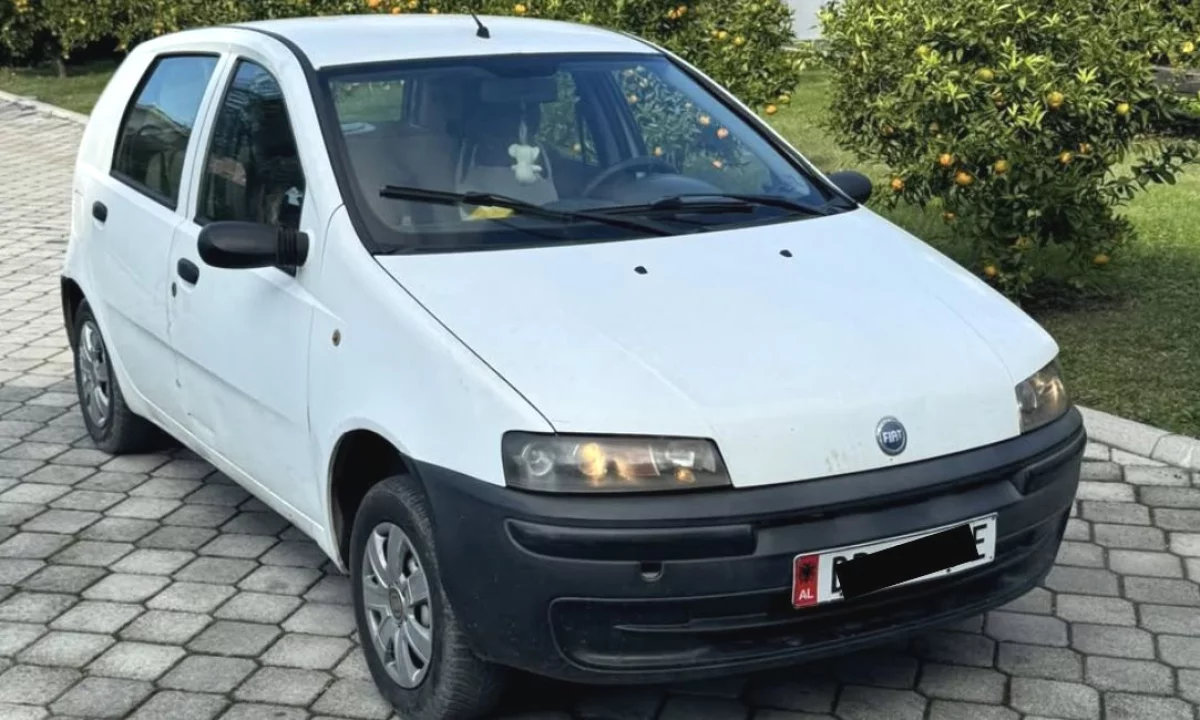 Auto in Vendita a Tirana, Fiat, 2005 Benzine,Kambio Manual Pagamento 1,400  Euro.