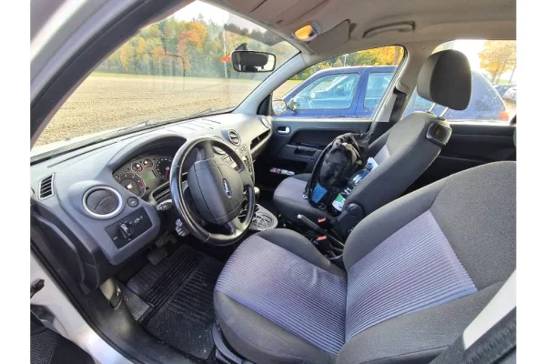 Auto in Vendita a Elbasan - 4,400 Euro