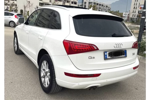 Auto in Vendita a Tirana - 12,200 Euro