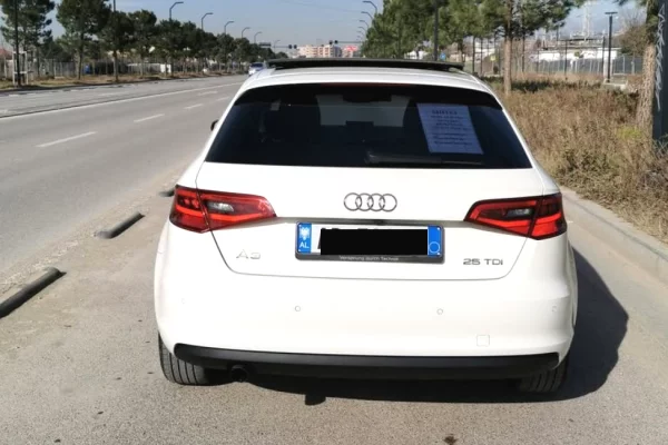 Auto in Vendita a Tirana - 11,000 Euro