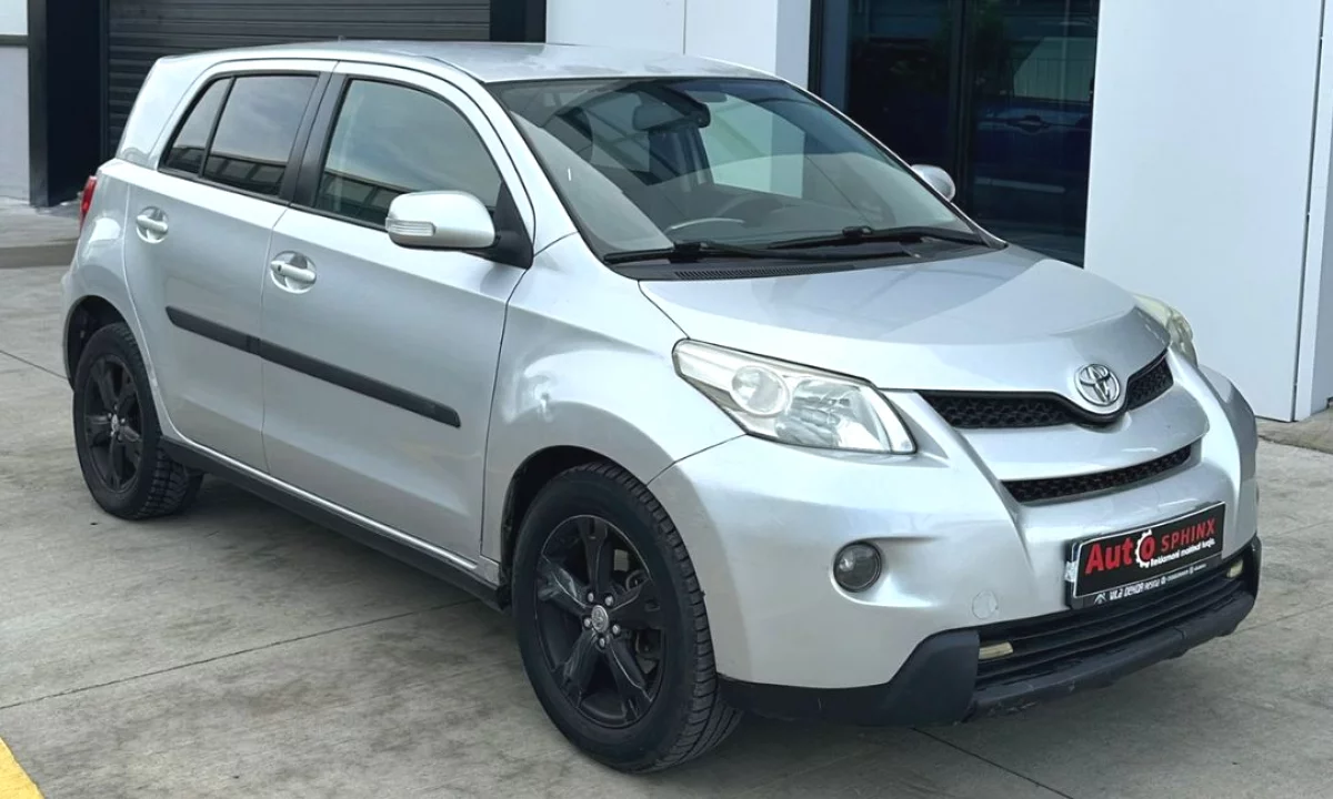 Auto in Vendita a Tirana, Toyota, 2010 Diesel,Kambio Manual Pagamento 4,900  Euro.