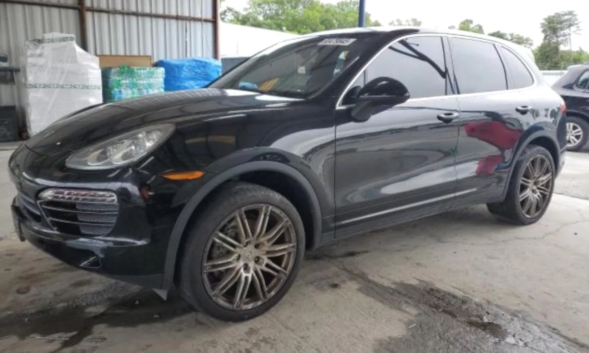 Auto in Vendita a Tirana, Porsche, 2012 gasoline-gas,Kambio Automatik Pagamento 6,800  Euro.