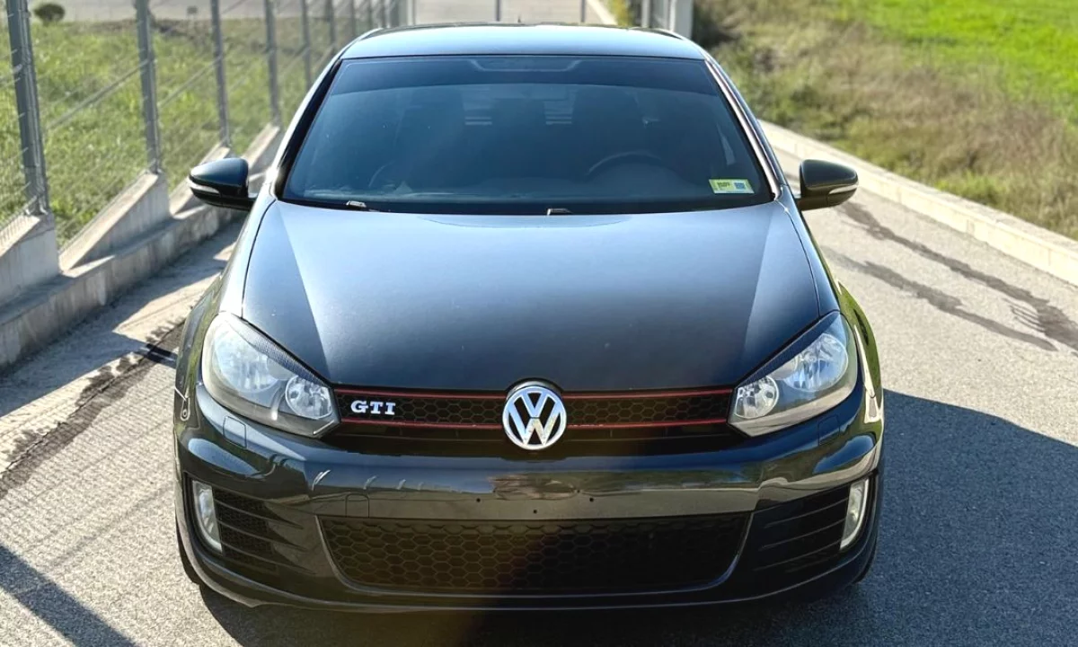 Auto in Vendita a Tirana, Volkswagen, 2011 Diesel,Kambio Automatik Pagamento 6,700  Euro.