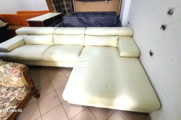 Mobilje dhe Elektroshtepiake ne Tirane - 50,000 Leke