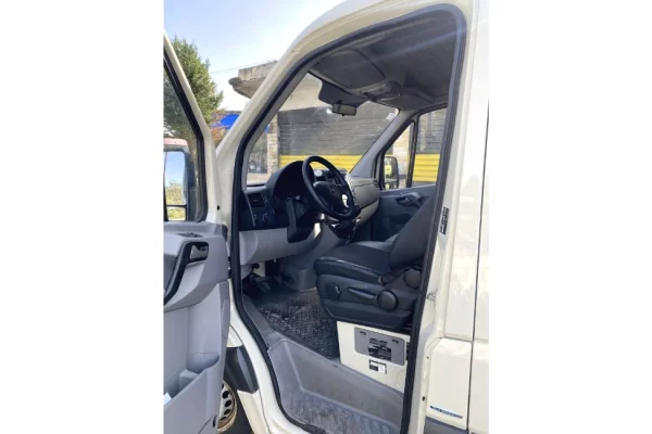 Auto in Vendita a Berat - 8,500 Euro