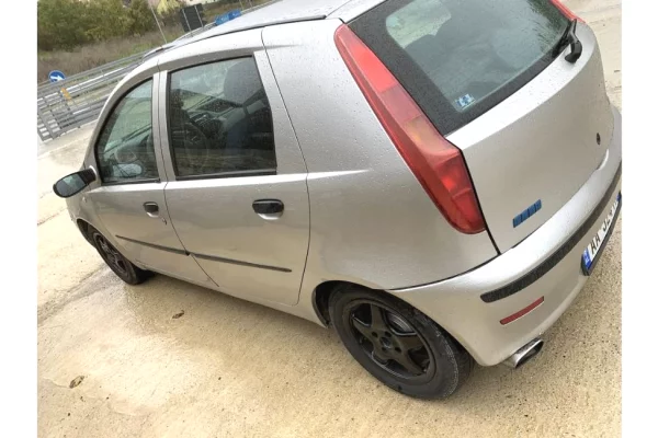 Auto in Vendita a Tirana - 1,850 Euro