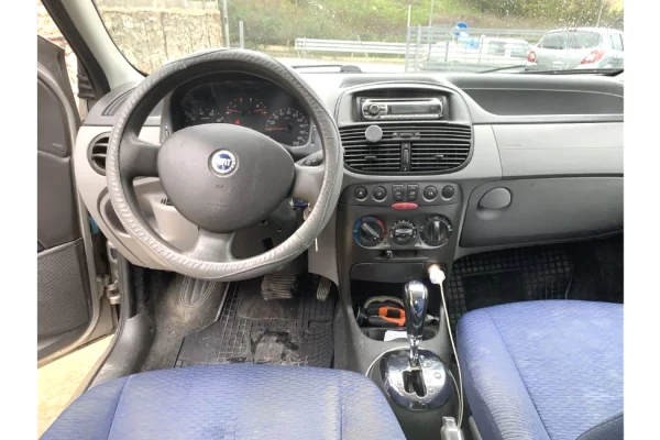 Auto in Vendita a Tirana - 1,850 Euro