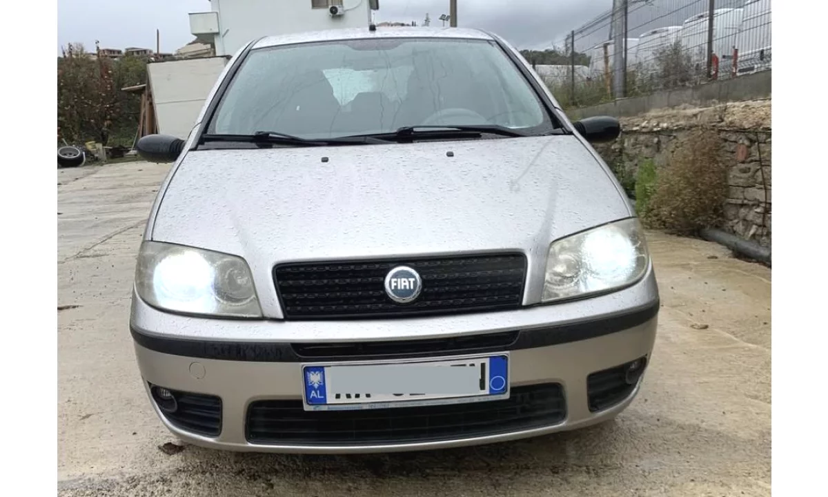 Auto in Vendita a Tirana, Fiat, 2001 Diesel,Kambio Automatik Pagamento 1,850  Euro.