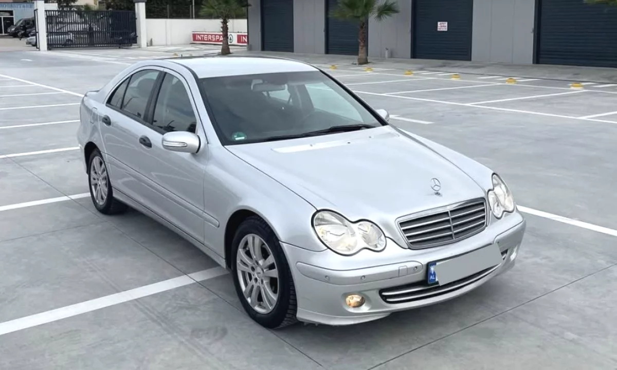 Auto in Vendita a Tirana, Mercedes-Benz, 2007 Diesel,Kambio Automatik Pagamento 4,900  Euro.