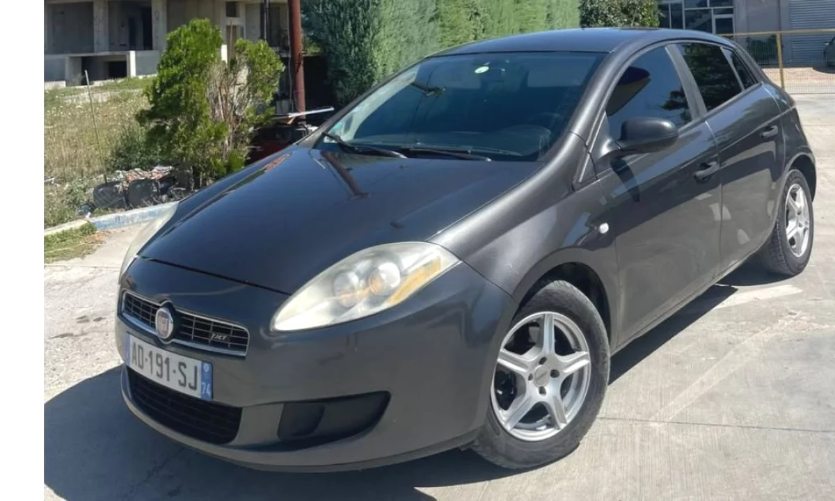 Auto in Vendita a Tirana, Fiat, 2010 gasoline-gas,Kambio Manual Pagamento 2,500  Euro.