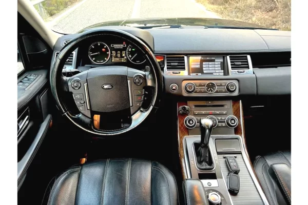 Auto in Vendita a Elbasan - 12,000 Euro