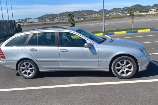 Auto in Vendita a Tirana - 3,000 Euro