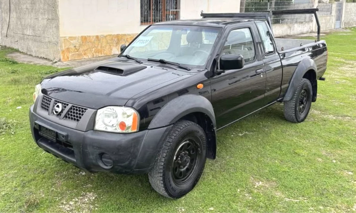 Auto in Vendita a Tirana, Nissan, 2011 Diesel,Kambio Automatik Pagamento 9,800  Euro.