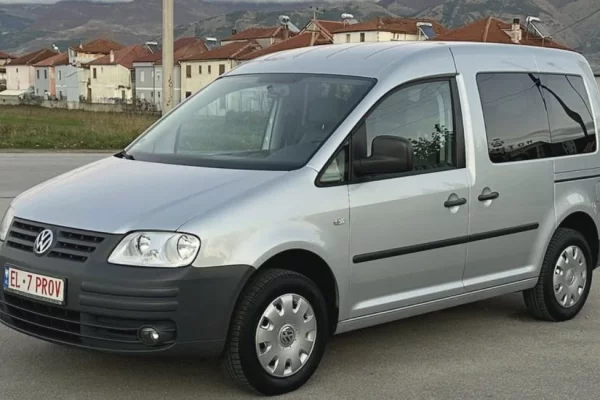 Auto in Vendita a Tirana - 3,999 Euro