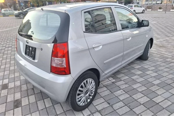 Auto in Vendita a Tirana - 3,500 Euro