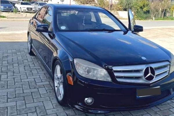 Auto in Vendita a Tirana - 6,500 Euro