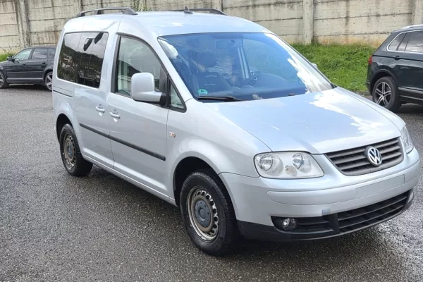 Auto in Vendita a Tirana - 4,000 Euro