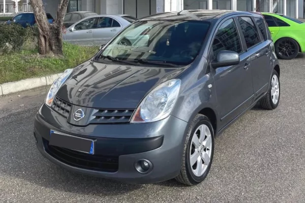 Auto in Vendita a Tirana - 3,200 Euro