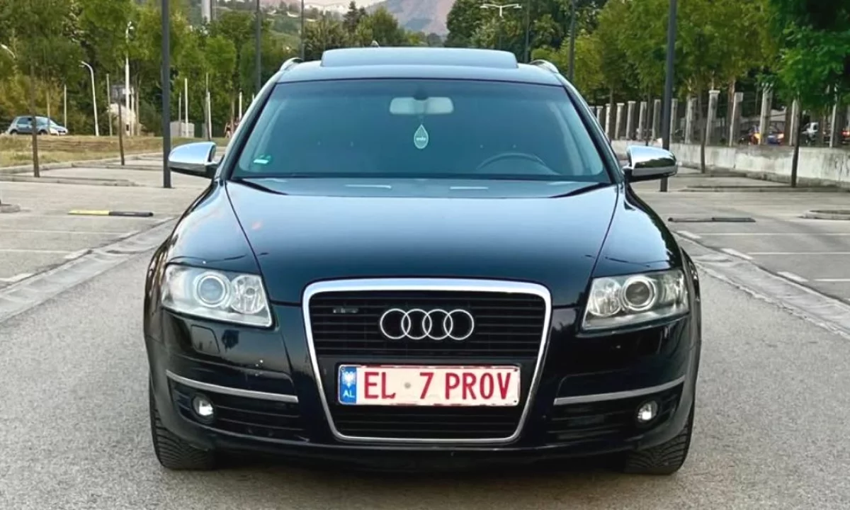 Auto in Vendita a Elbasan, Audi, 2007 Benzine,Kambio Automatik Pagamento 3,700  Euro.