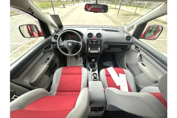 Auto in Vendita a Tirana - 3,999 Euro