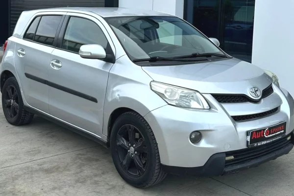 Auto in Vendita a Tirana - 4,900 Euro