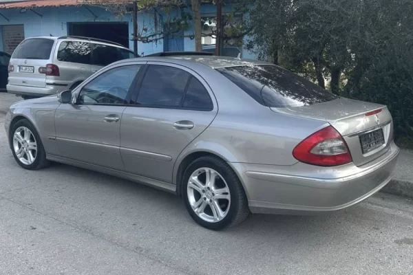 Auto in Vendita a Tirana - 6,500 Euro