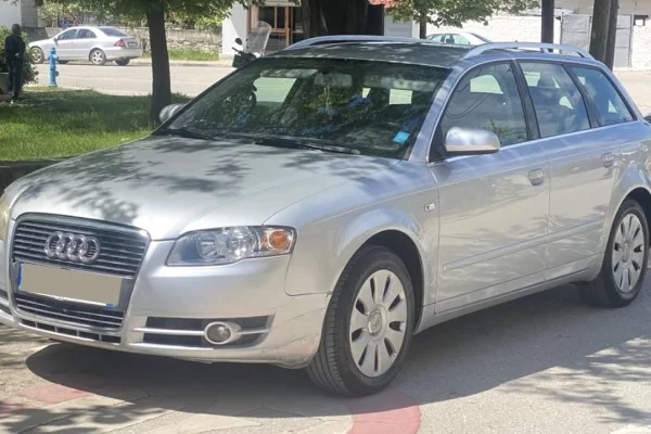 Auto in Vendita a Tirana - 3,800 Euro