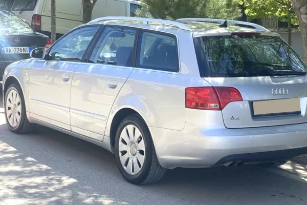 Auto in Vendita a Tirana - 3,800 Euro