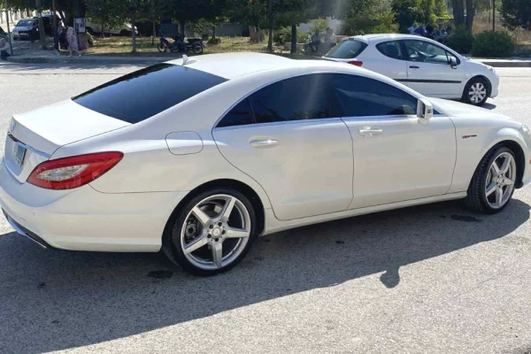 Auto in Vendita a Tirana - 10,500 Euro