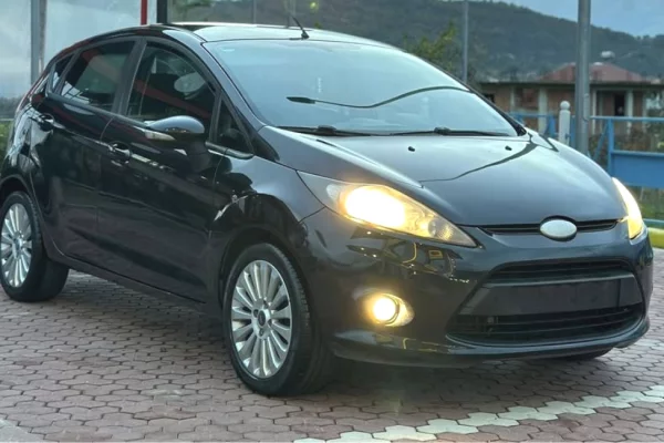 Auto in Vendita a Tirana - 3,850 Euro