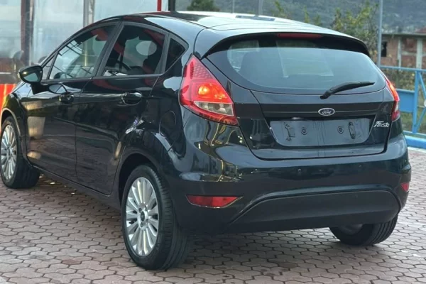 Auto in Vendita a Tirana - 3,850 Euro